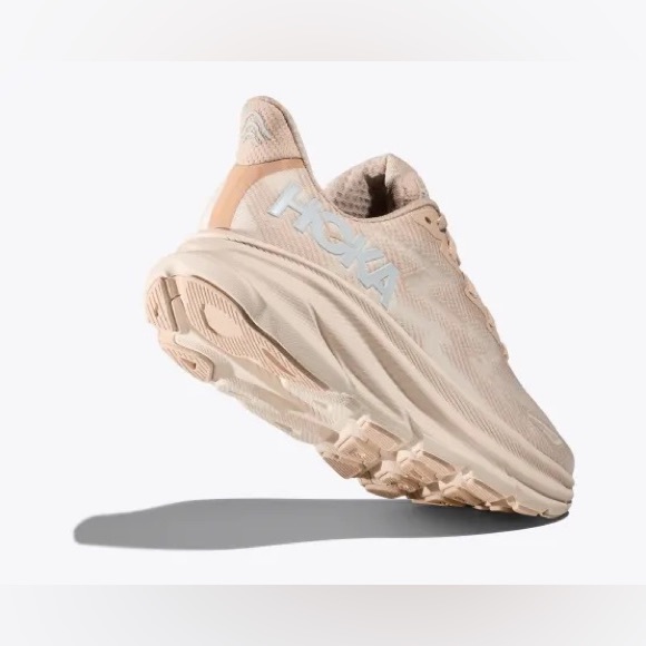 HOKA • NIB Shifting Sands/Eggnog Clifton 9 Running Shoe - Picture 4 of 5